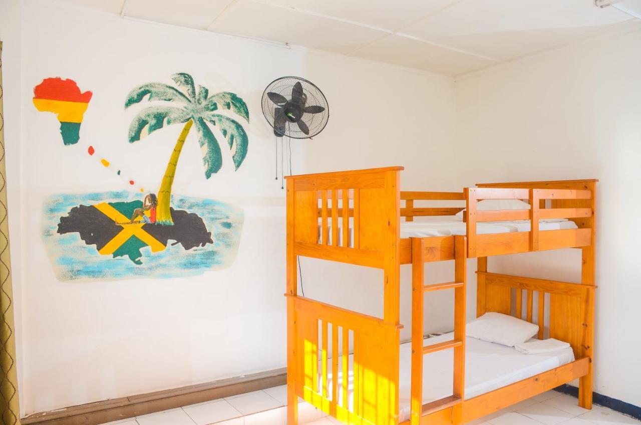 Reggae Hostel Ocho Rios Exterior photo