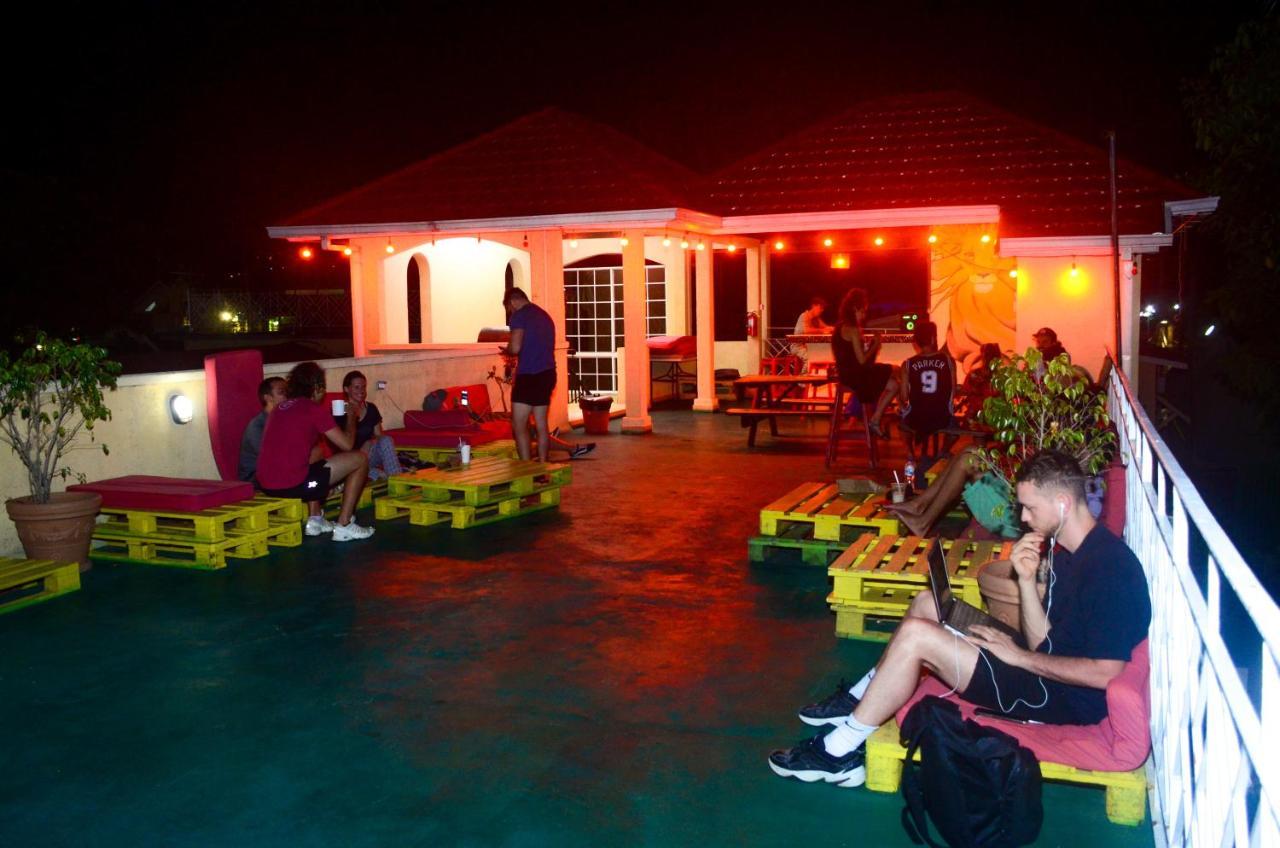 Reggae Hostel Ocho Rios Exterior photo